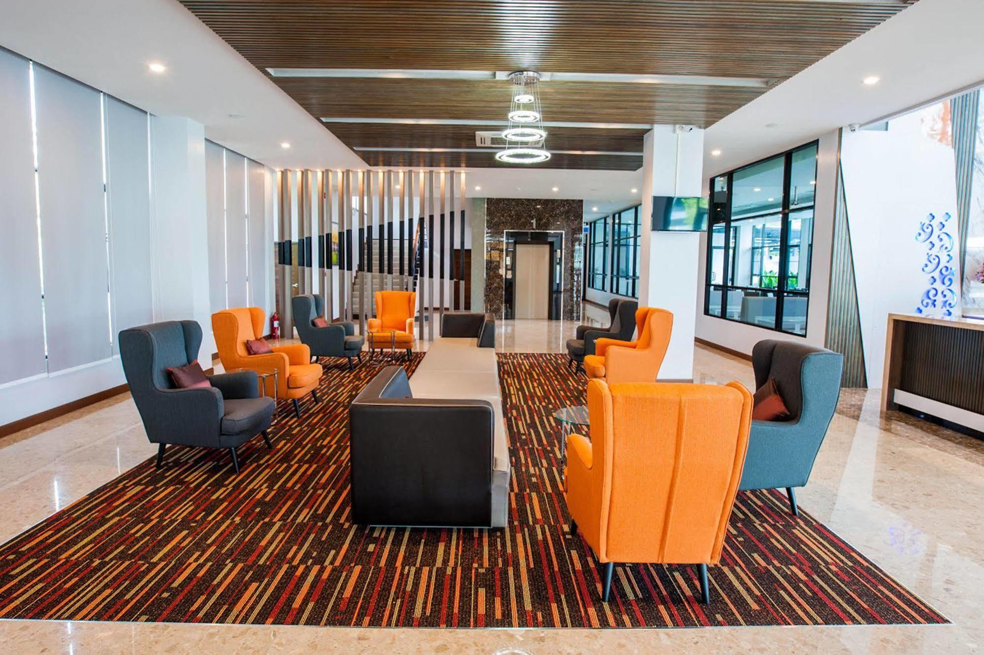 Ac Sportcenter Hotel Hatjaj Kültér fotó